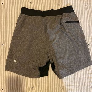 Men’s Lululemon 6” short size S